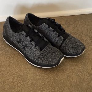 Under armor men’s athletic shoes size 13